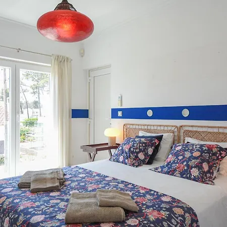 Villa Aroeira With Heated Pool By Golf Course, And Lisbon *